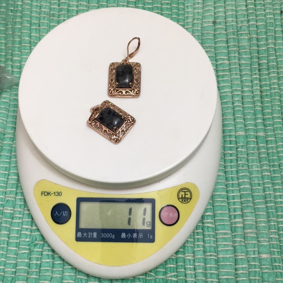 🖤Rosegold plated gemstone earrings - Picture 12 of 12